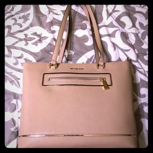 Brand new with tags!!! Michael Kors Tote!
